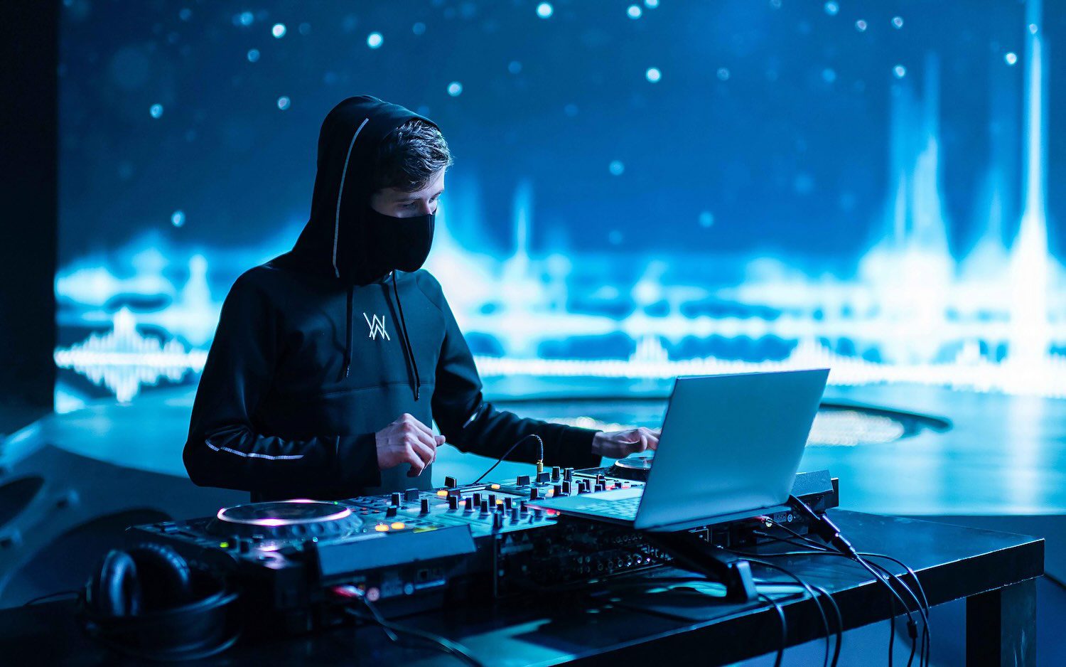 Superstar DJ Alan Walker talks about how he uses AI in music and discusses his virtual theme park Walkerworld in Fortnite during a Rolling Stone interview.